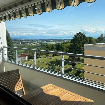 Apartment Bergpanorama Mit Wunderschoenem Alpenpanorama Und Indoor-pool Oberteuringen