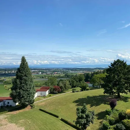 Bergpanorama Mit Wunderschoenem Alpenpanorama Und Indoor-pool Oberteuringen